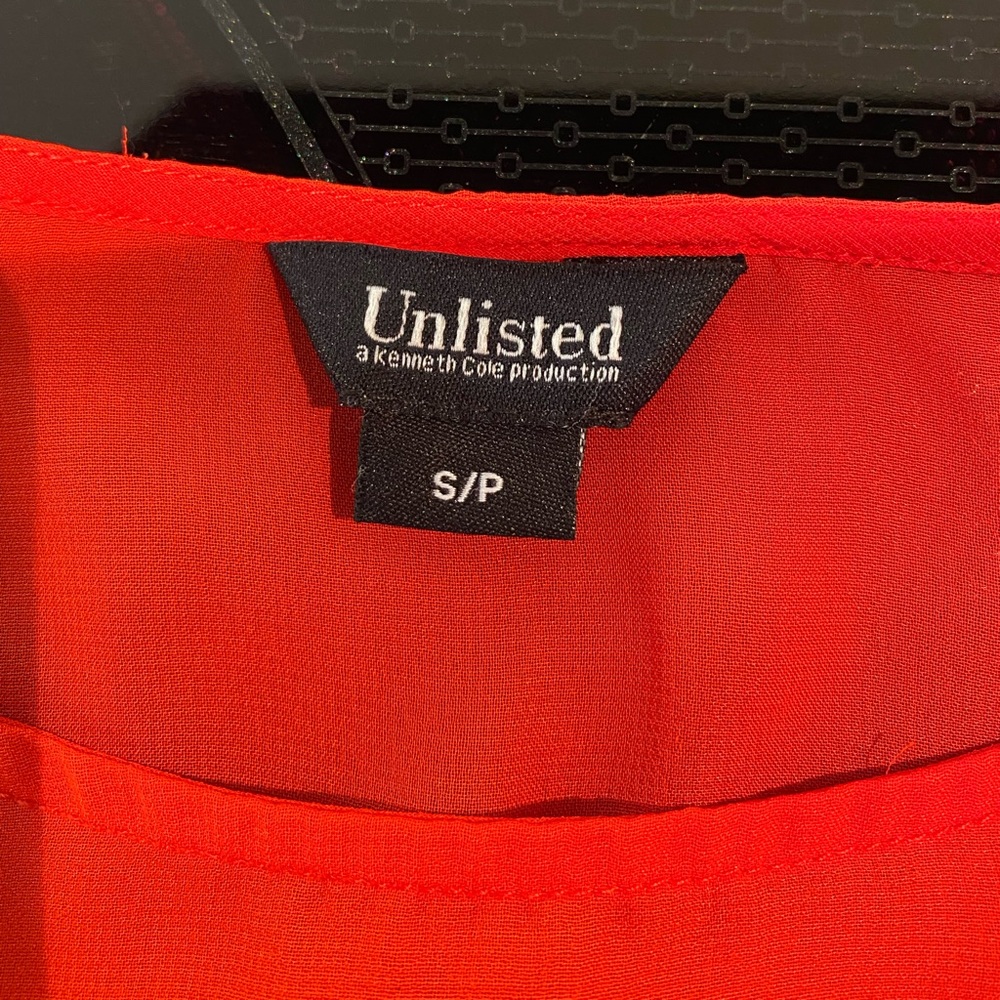 Kenneth Cole unlisted top